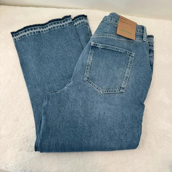 BODEN Mid Rise Baby Kick Jeans W31 L32 - Picture 2 of 14